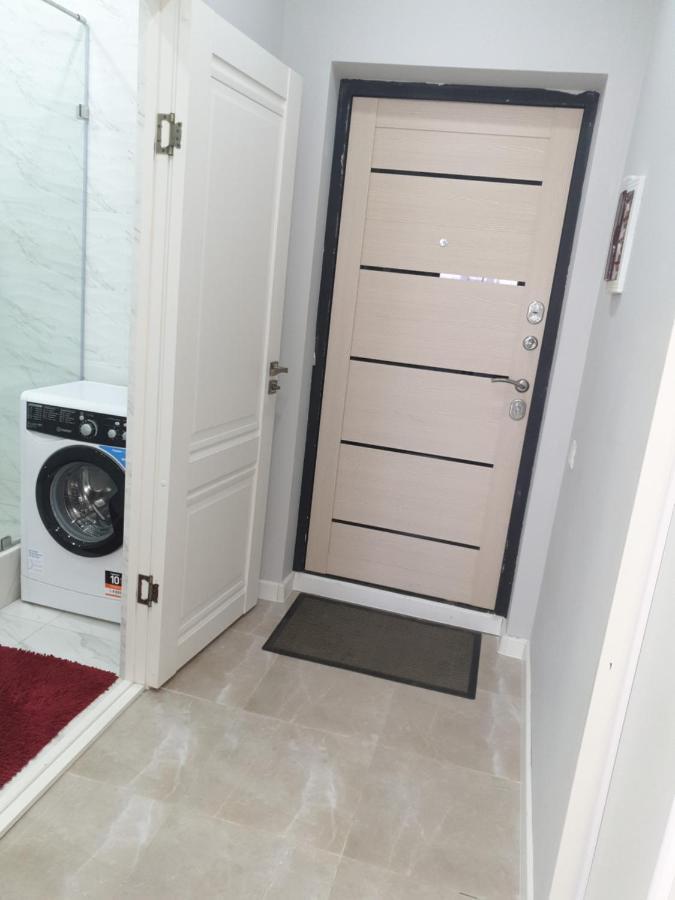 Центр Арбат Уютные Апартаменты В Новом Жк Almaty Bagian luar foto